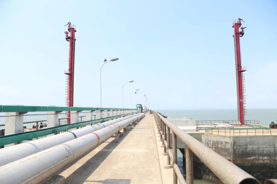 北部湾港钦州30万吨级油码头竣工 北部湾港钦州30万吨级油码头竣工