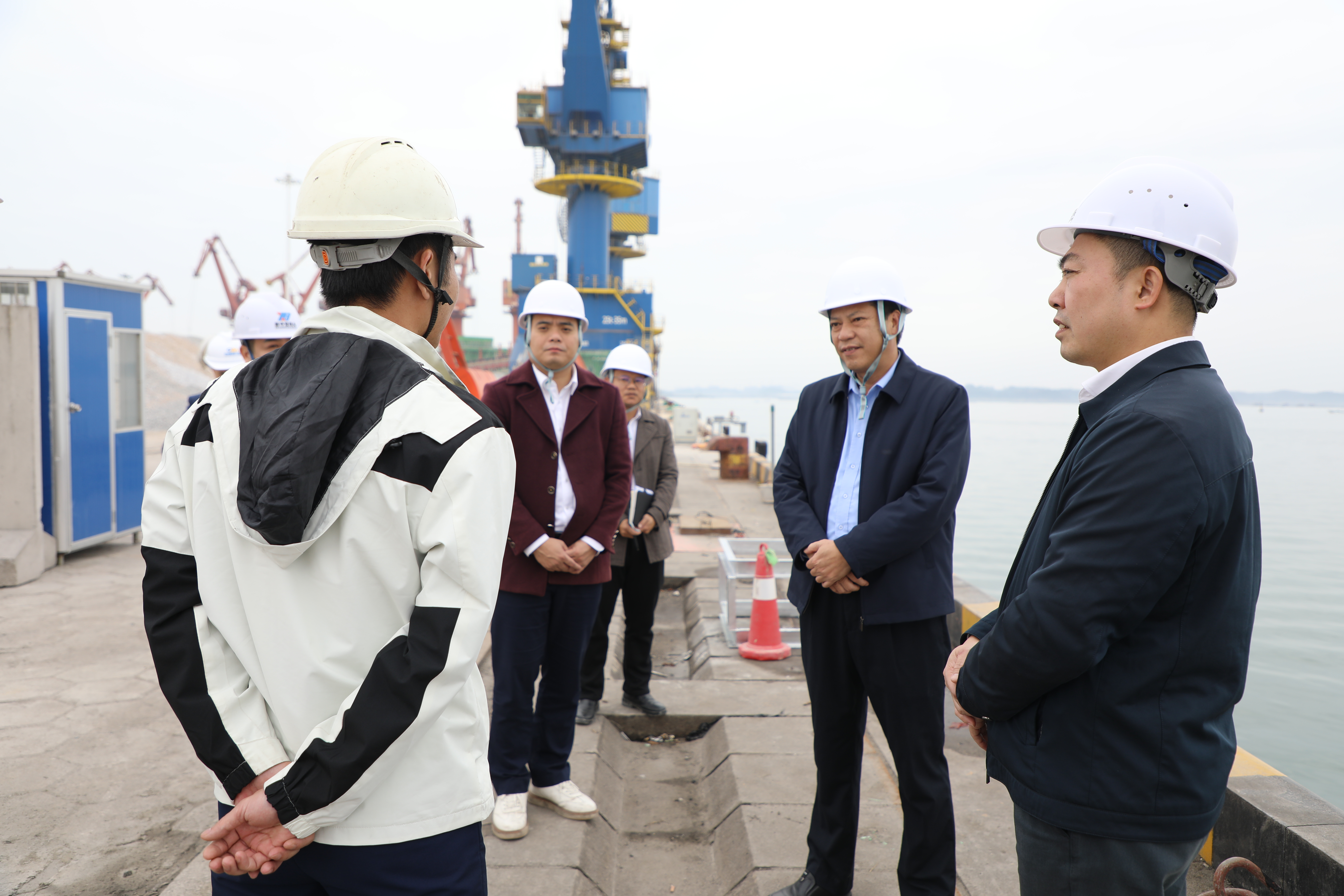 自贸开投集团开展2026年春节前安全生产专项检查 自贸开投集团开展2026年春节前安全生产专项检查