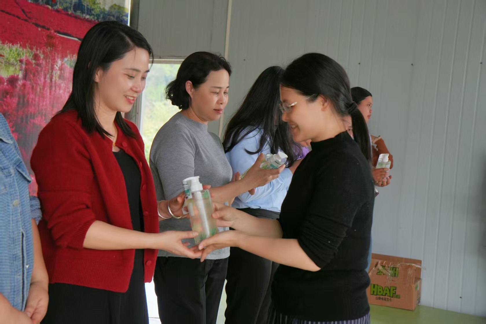 花开三月绽芳华 巾帼建功展风采 | 自贸开投集团开展“三八”国际妇女节主题活动