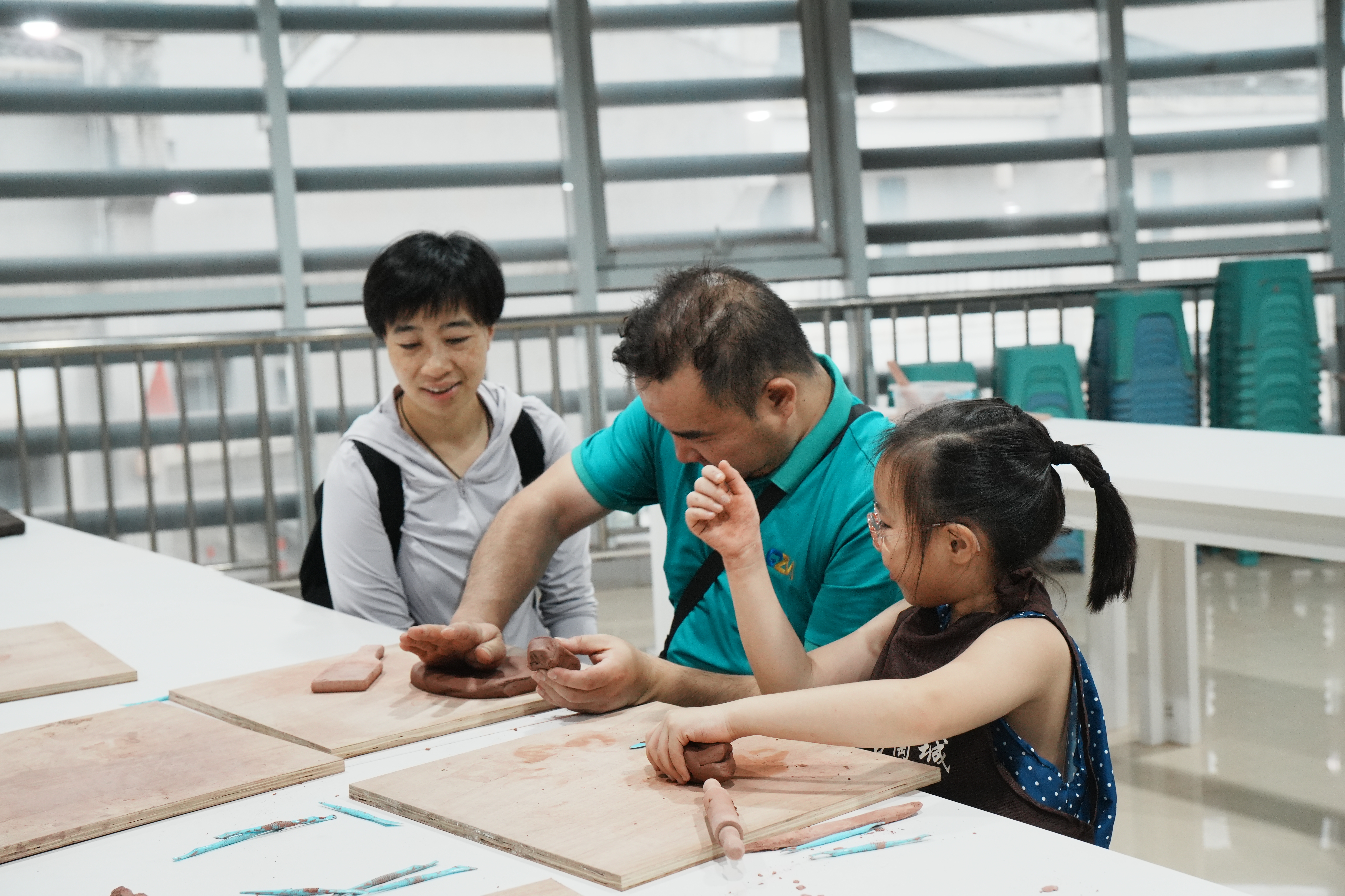 童心向未来 古陶趣研学 | 自贸开投集团工会开展六一亲子研学活动 童心向未来 古陶趣研学 | 自贸开投集团工会开展六一亲子研学活动