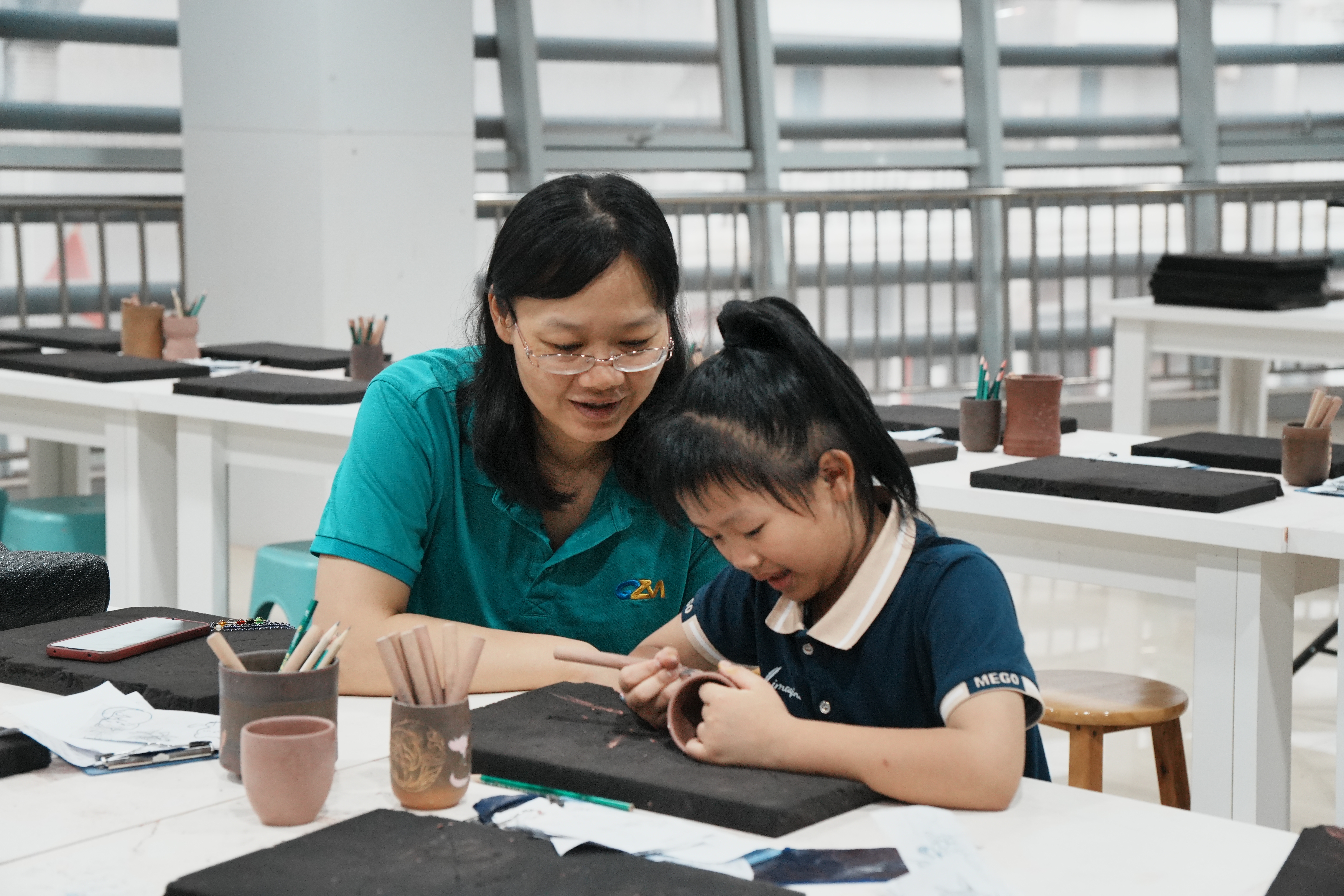 童心向未来 古陶趣研学 | 自贸开投集团工会开展六一亲子研学活动 童心向未来 古陶趣研学 | 自贸开投集团工会开展六一亲子研学活动